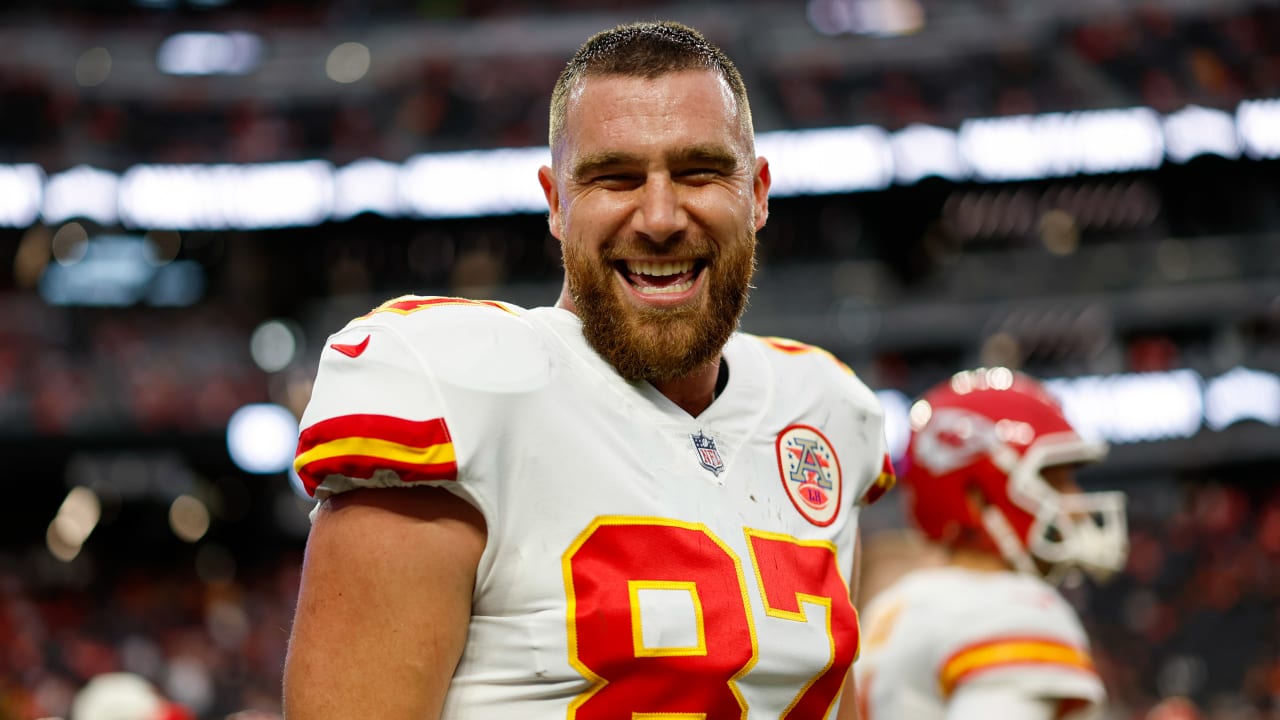 Chiefs TE Travis Kelce agrees to terms on two-year extension