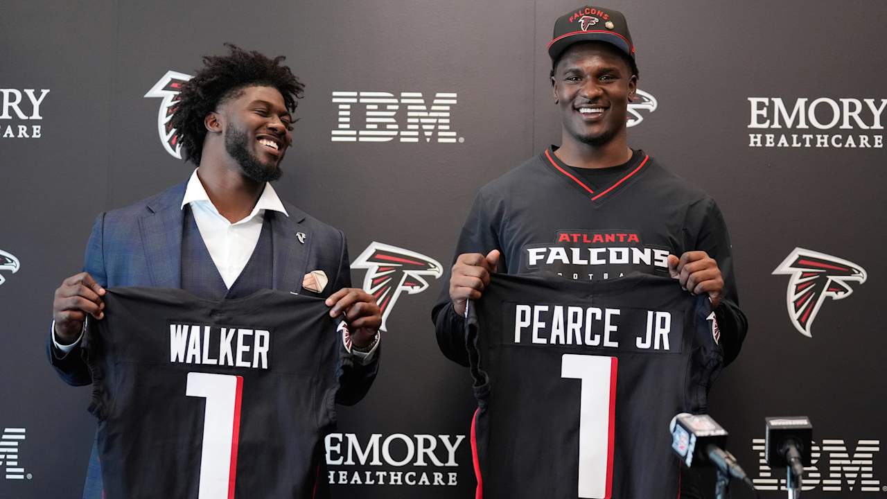 Falcon coach wants to pass his runs "be like Mike Tyson and throw a hay"