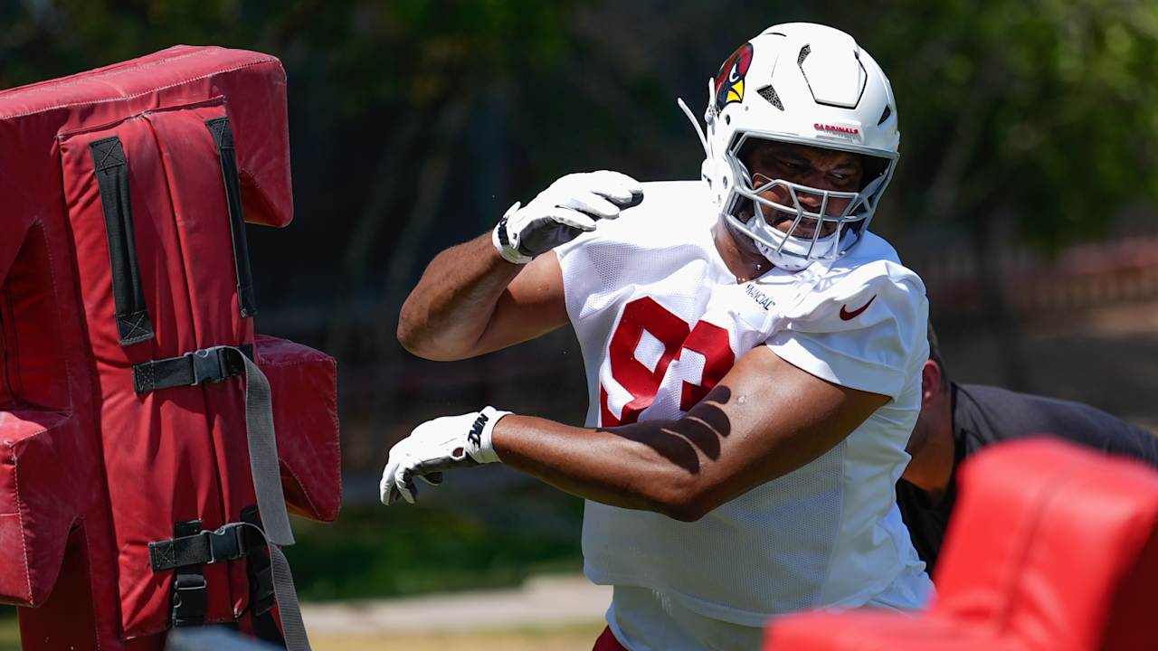 Calais Campbell on Cardinals to guide younger players: no problem "dying with all this knowledge"