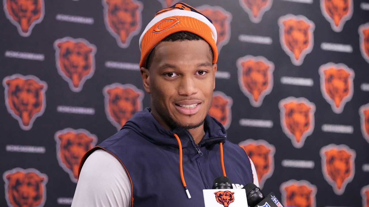 DJ Moore Bears has had conversations with Ben Johnson about WR's body language: "Just don't"