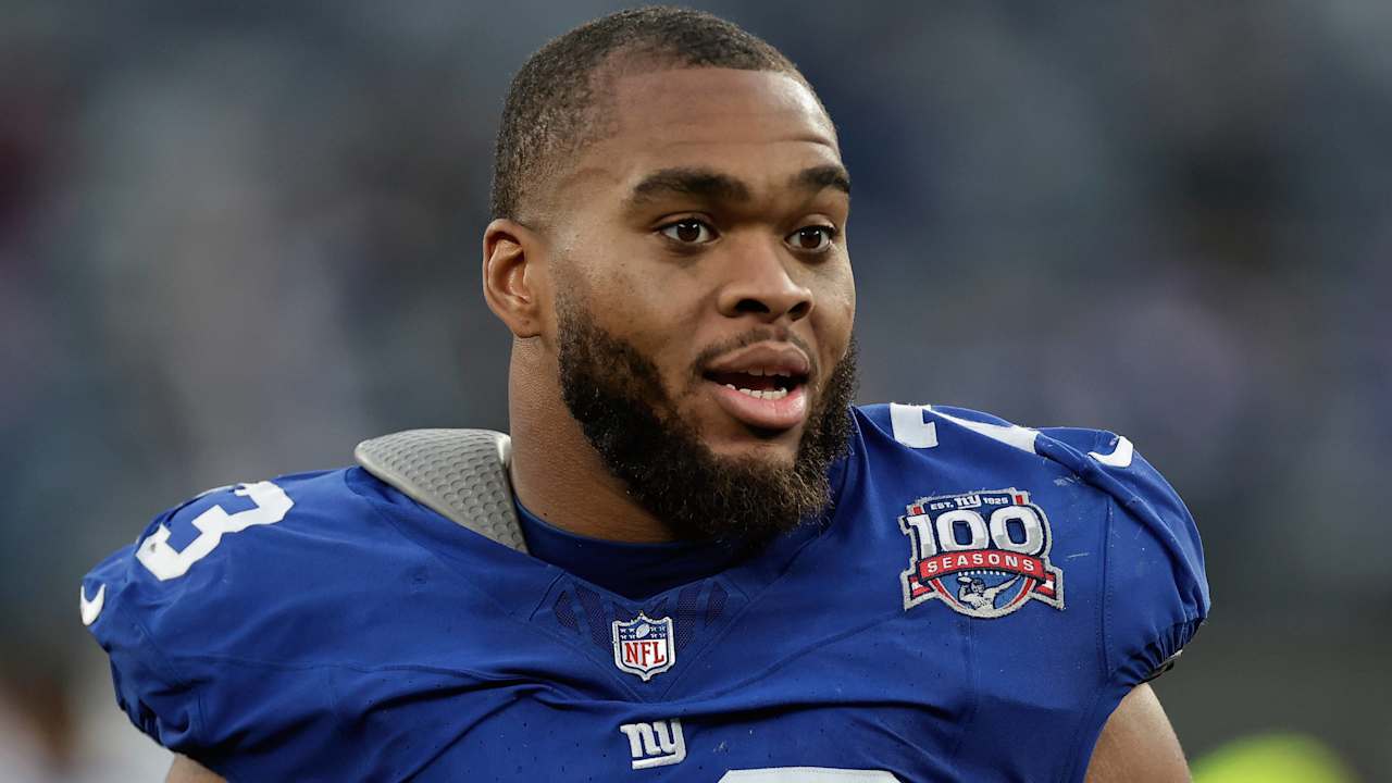 Giants O-Line Coach: Evan Neal "Working Well To date" in the transition from the tackle to defend