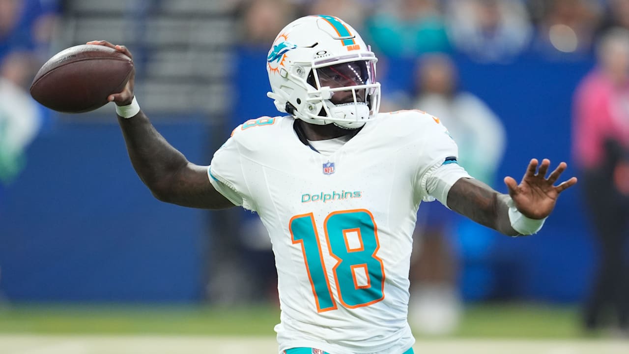 Browns signs under Tyler Huntley while dealing with injuries in QB position