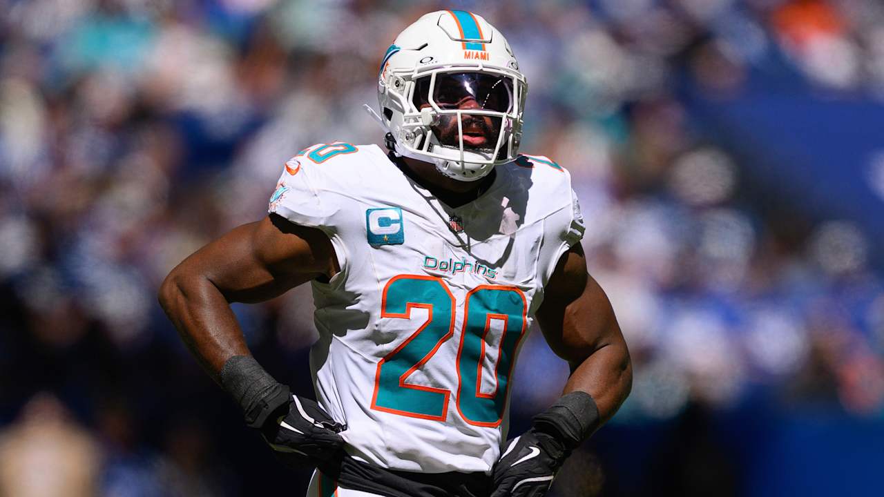 Dolphins LB Jordyn Brooks explains a meeting with players after the loss of Colts: "Being closed inside"