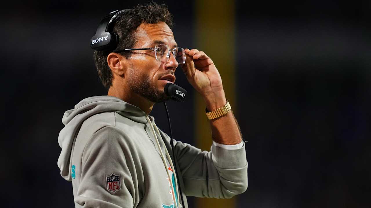 Dolphins to be patient with coach Mike McDaniel Amid the victorless start 2025 season