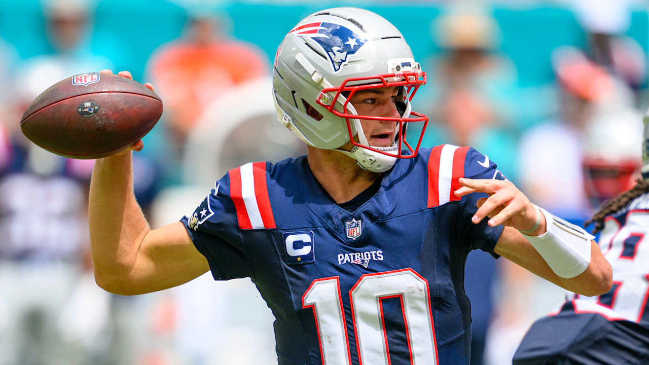Drake Maye played a "hell game" in Patriots' victory over dolphins