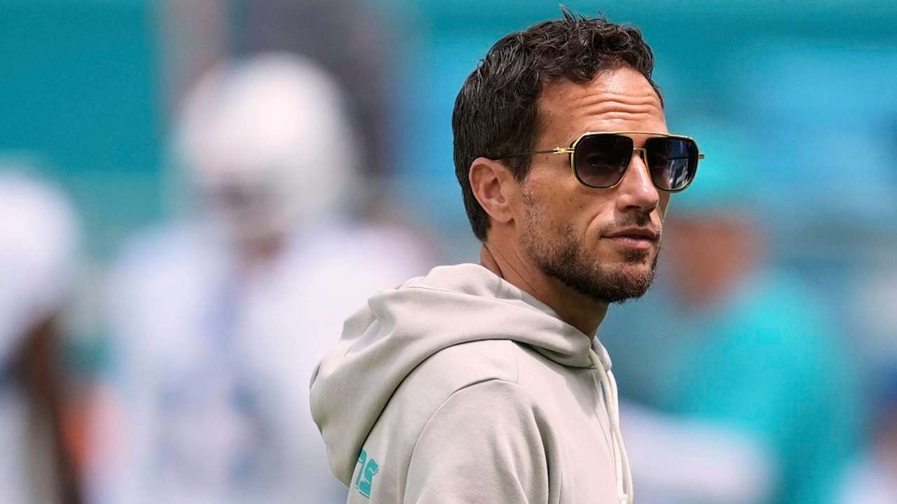 Mike McDaniel, Dolphins, looks for a short week to prepare for bills after a loss as a "blessing"