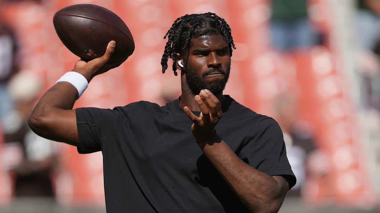 Newcomer Browns Shedeur Sanders gives silent answers to questions from Cleveland Media