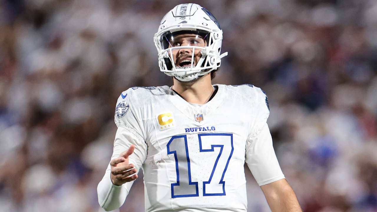 No unbeaten team in NFL on the way to 6. Week for the first time since 2014