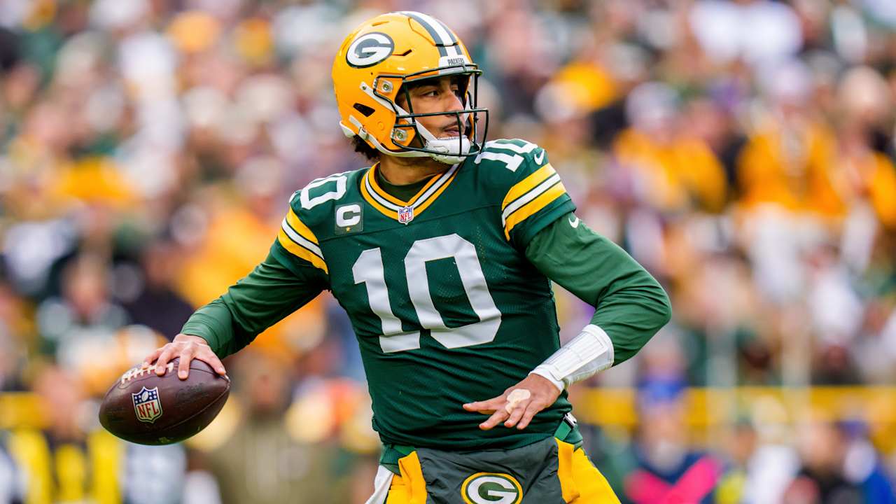 Packers QBs Jordan Love, Malik Willis questionable for Saturday's game against Ravens