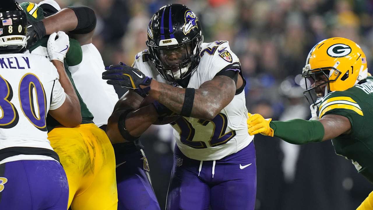 Ravens RB Derrick Henry moves into 10th all-time in rushing yards