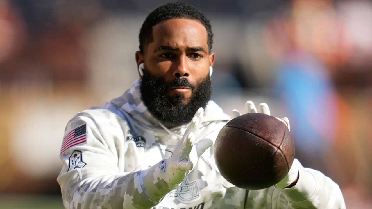 Broncos' Elijah Moore on Bills injury situation at WR: 'They still don't throw it to the receivers'