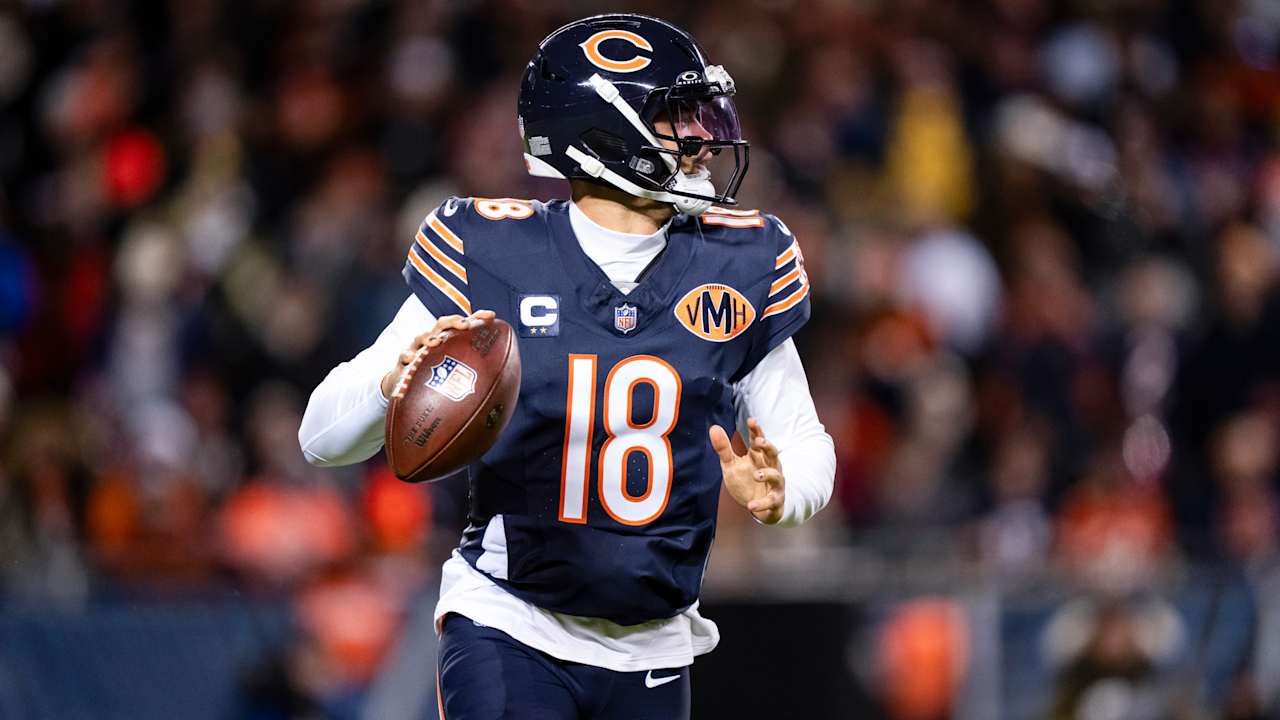 "Clutch" Bears QB Caleb Williams is "calm" in moments late in the game