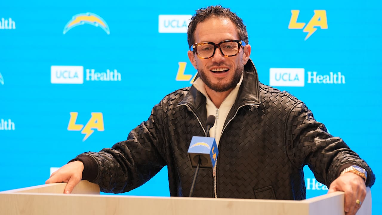 Mike McDaniel 'nerd' to work with Chargers Jim Harbaugh, Justin Herbert: 'Hungry organization'