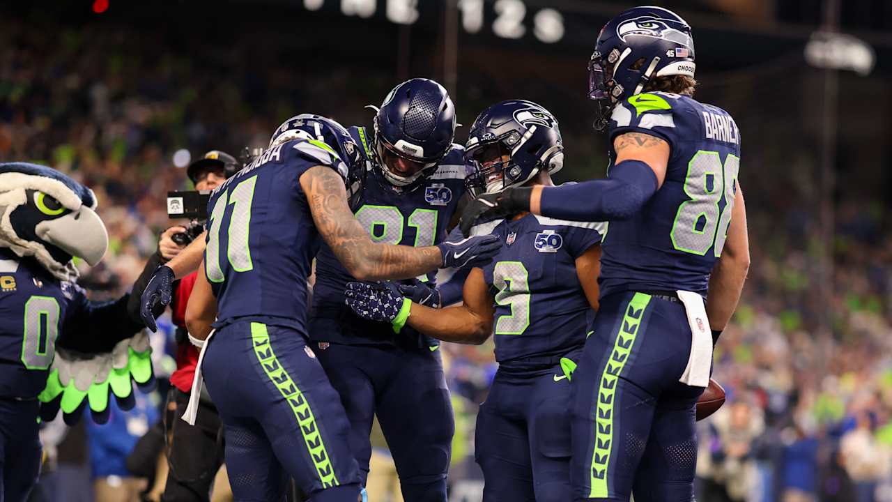 Seahawks rock 49ers with 'moralizing' rush, 'unbelievable' defense