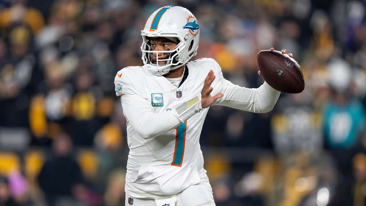 Tua Tagovailoa says fresh start from Dolphins after midseason bench would be 'dope'