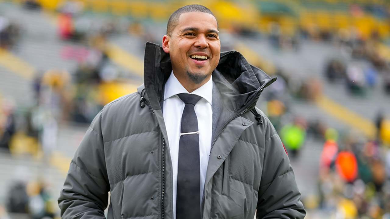 Bears GM Ryan Poles plans to extend Caleb Williams