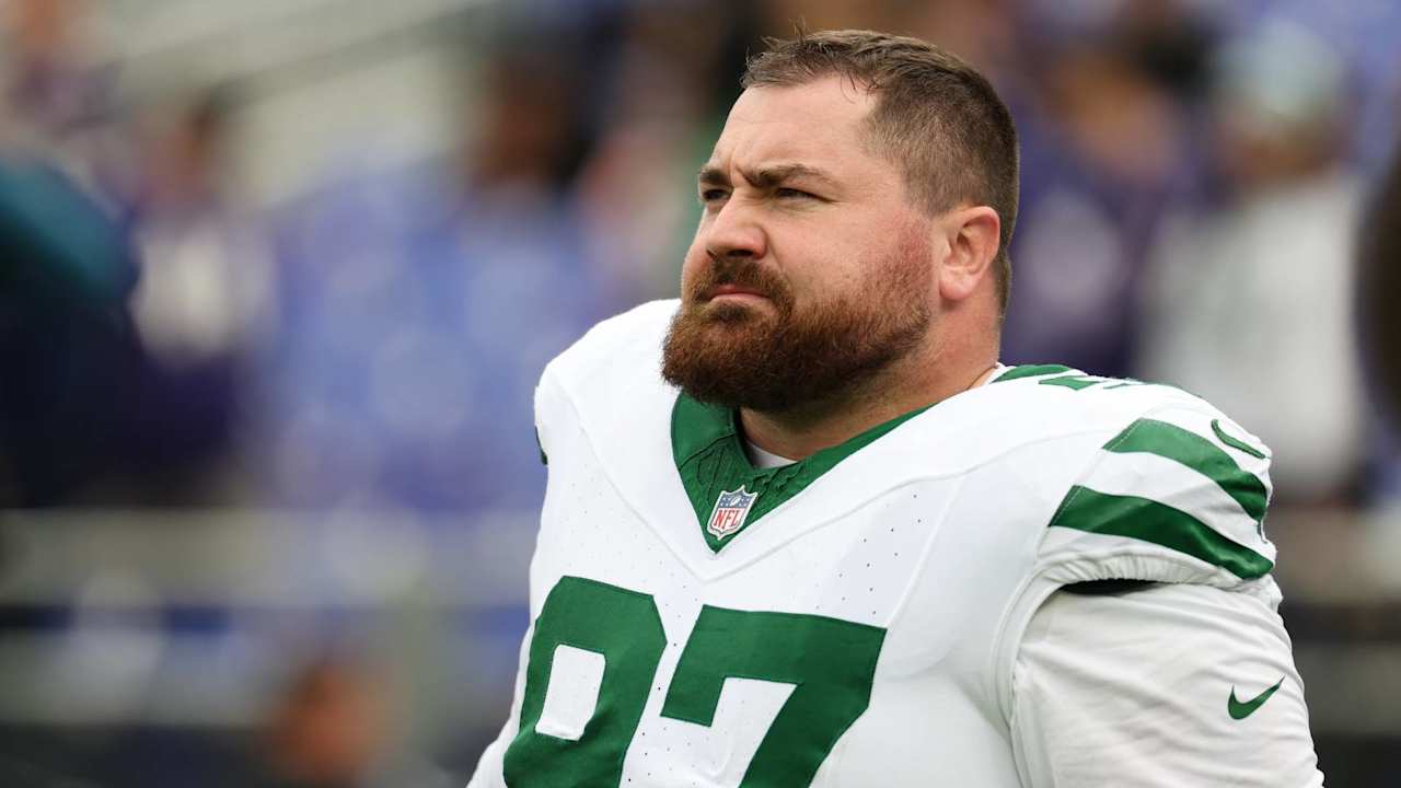 Jets DT Harrison Phillips backs head coach: Aaron Glenn 'inherited a very cancerous, truculent group'