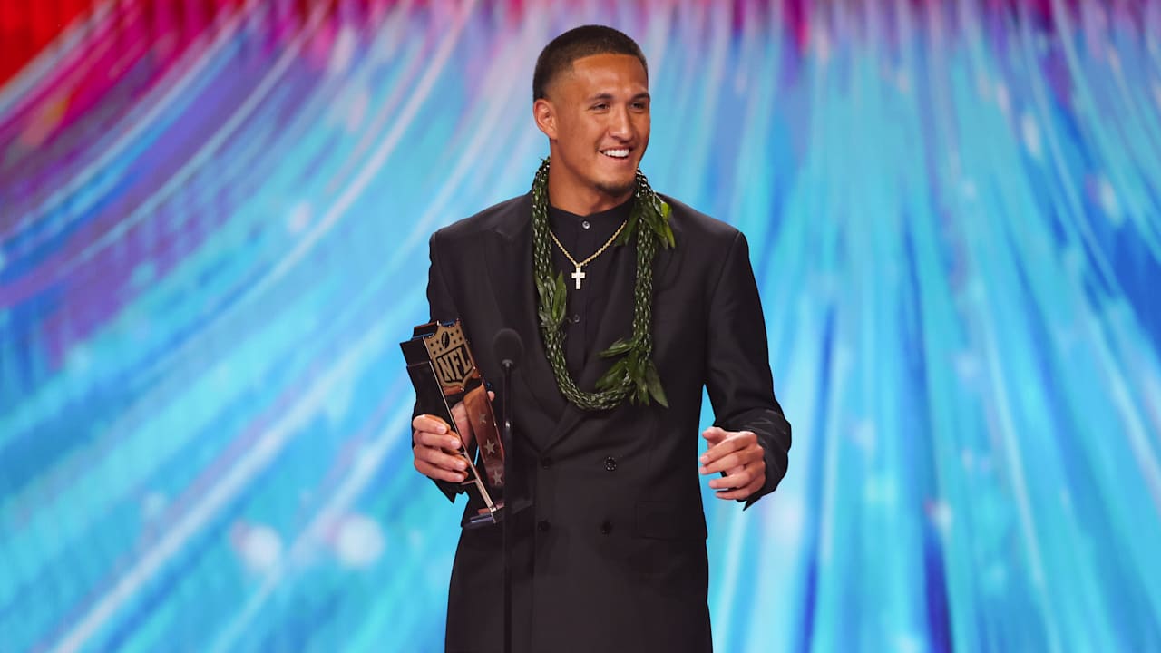 Panthers WR Tetairoa McMillan named 2025 AP NFL Offensive Rookie of the Year