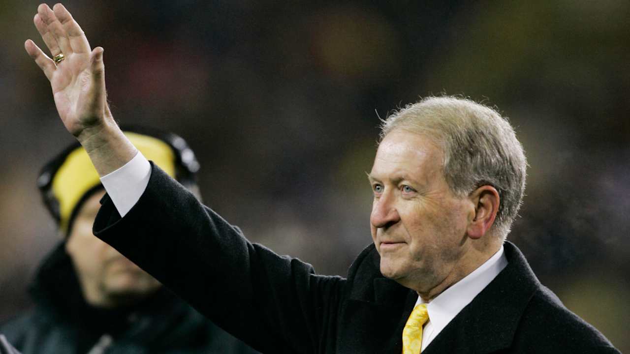 Bob Harlan, former president/CEO of the Packers, has died at the age of 89