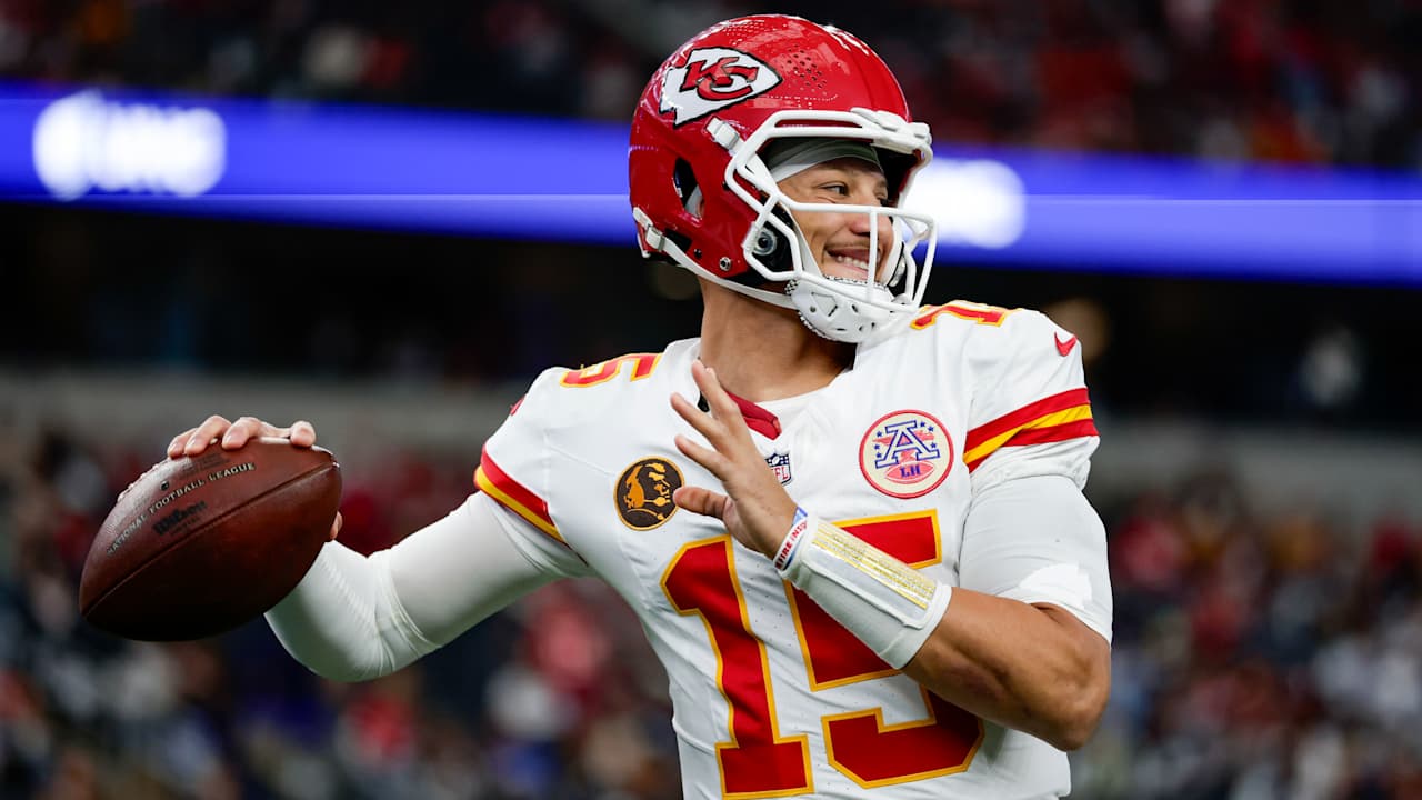 Chiefs QB Patrick Mahomes posts video of himself throwing roughly three months after knee surgery
