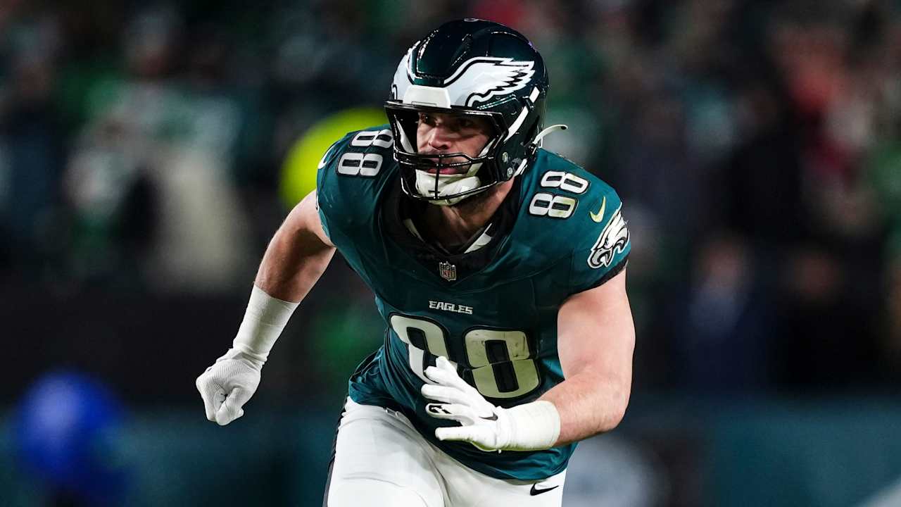 Eagles TE Dallas Goedert agrees to terms on one-year deal