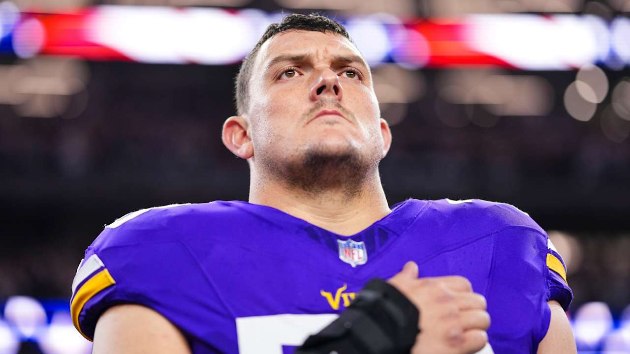 Four-time Pro Bowl quarterback Ryan Kelly announces his retirement after 10 seasons in the NFL