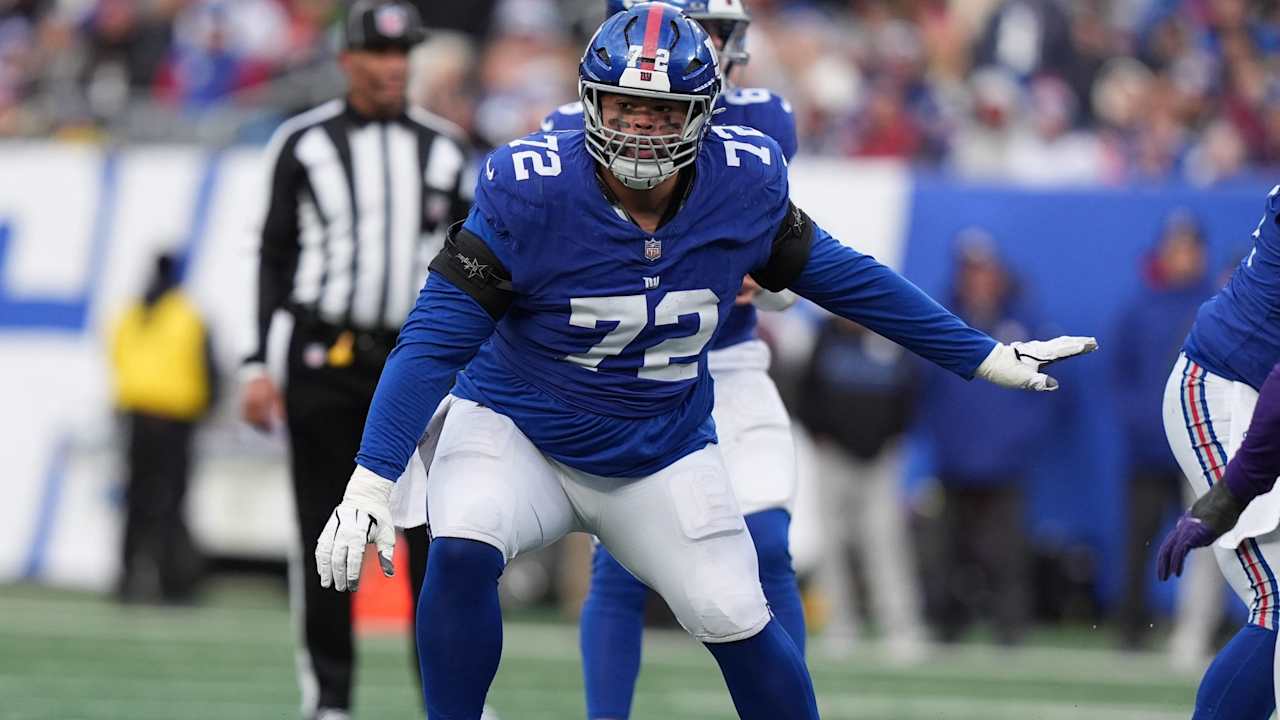 Giants shortstop Jermaine Eluemunor believes he is the "best right tackle in the league" ahead of free agency.