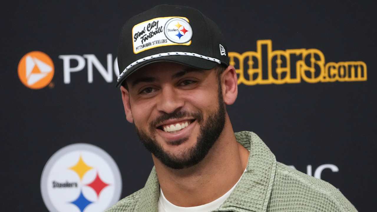 Steelers WR Michael Pittman patiently awaits Aaron Rodgers' decision, eager to work with DK Metcalf