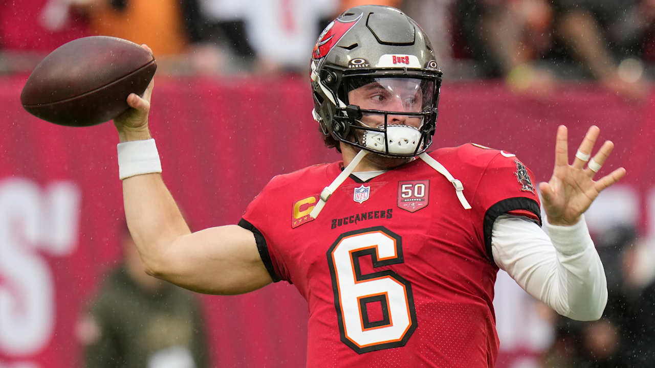 Lavonte David blames injuries for Baker Mayfield's 2025 struggles
