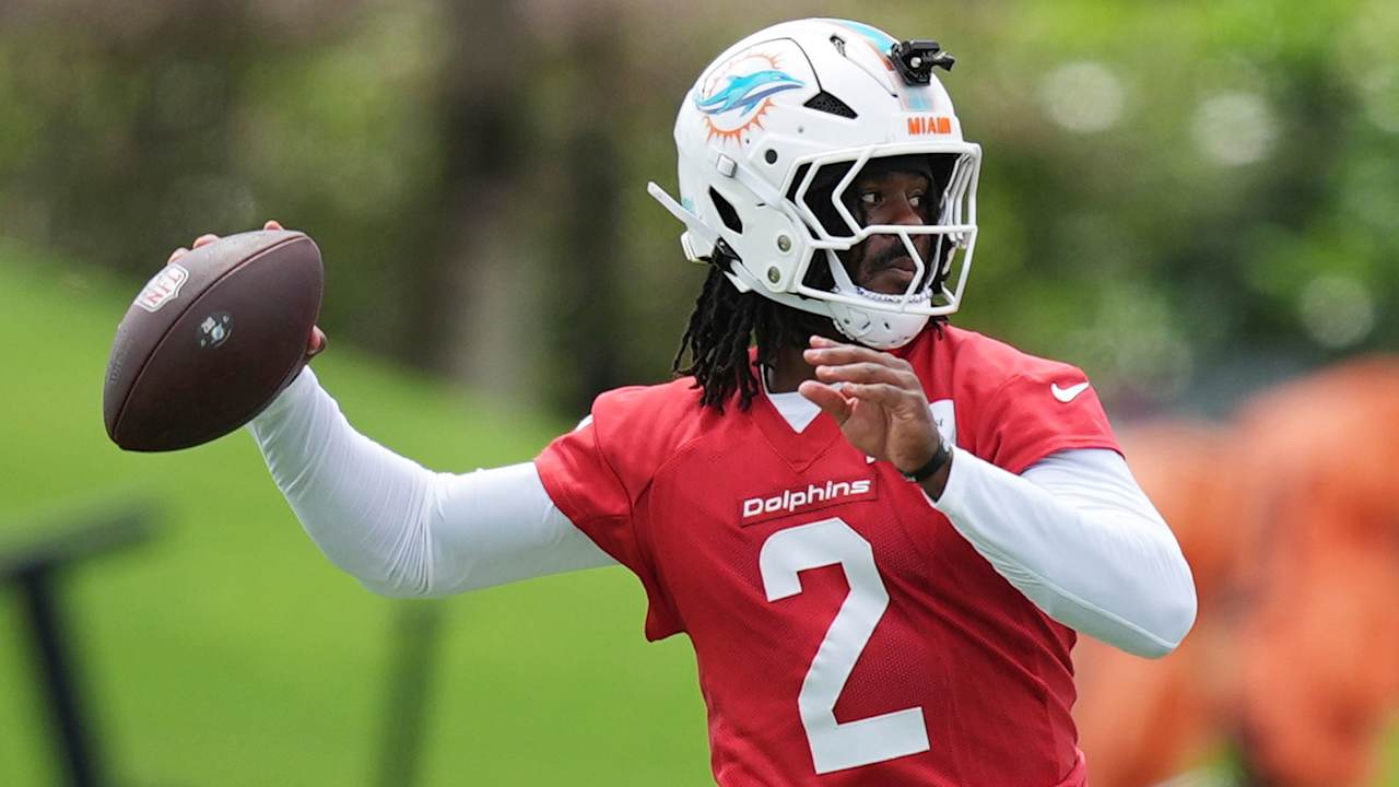 Dolphins QB Malik Willis "would have loved" to play with WR Jaylen Waddle