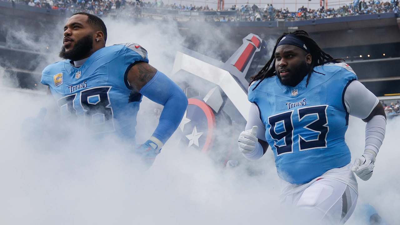 Jeffery Simmons: Former Titan T'Vondre Sweat has "potential" to be the best nose tackle in the NFL