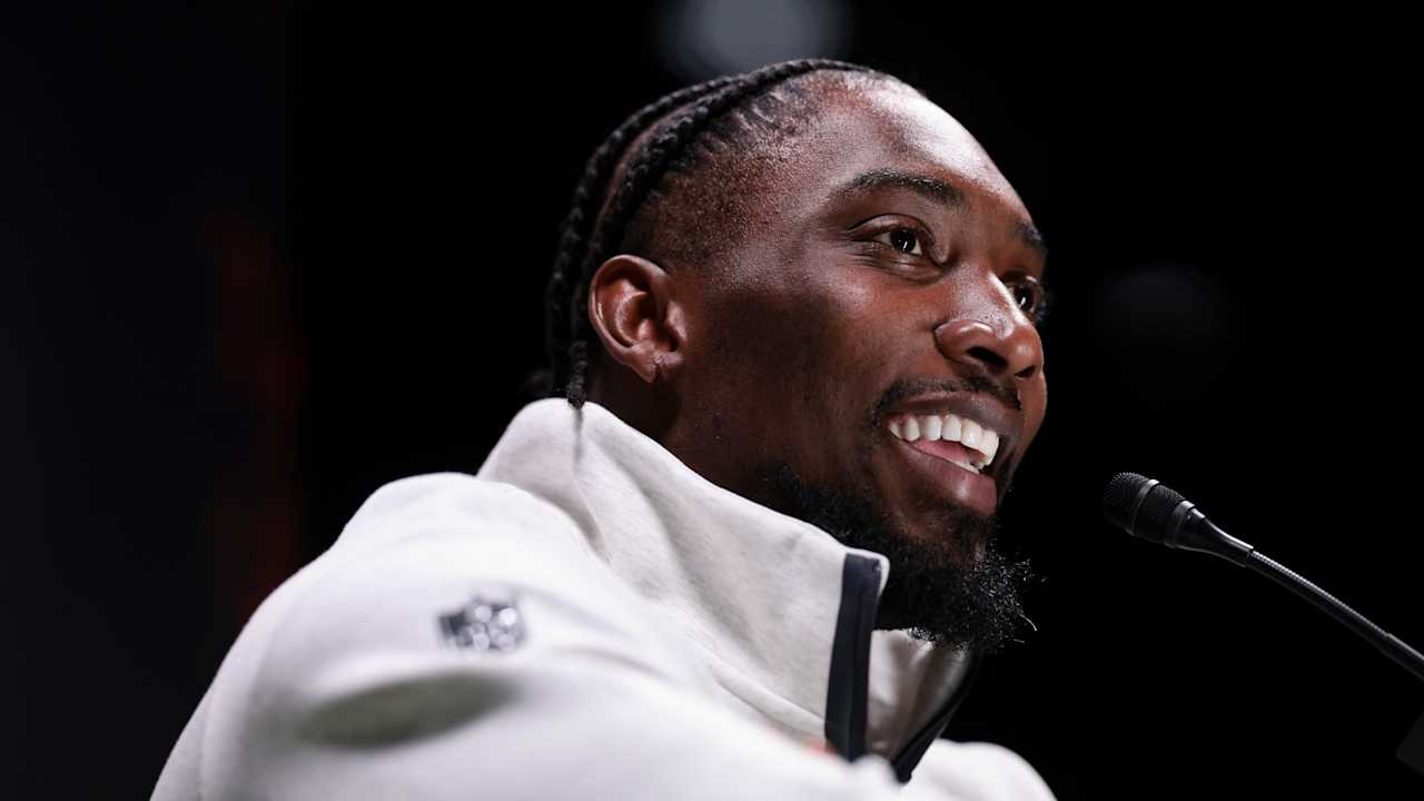 Seahawks' DeMarcus Lawrence Says Retirement Chances Were Very Low: 'I've Still Got More To Give'