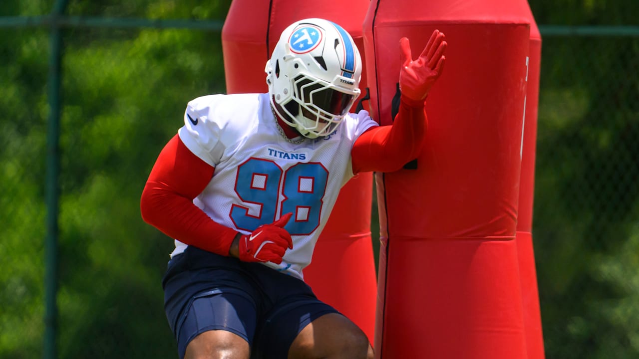 Jeffery Simmons, under contract with the Titans, wants to play in Robert Saleh's "offensive defense".