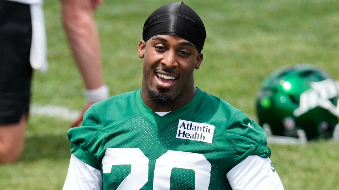 Jets are "positively envious" of Knicks' championship win
