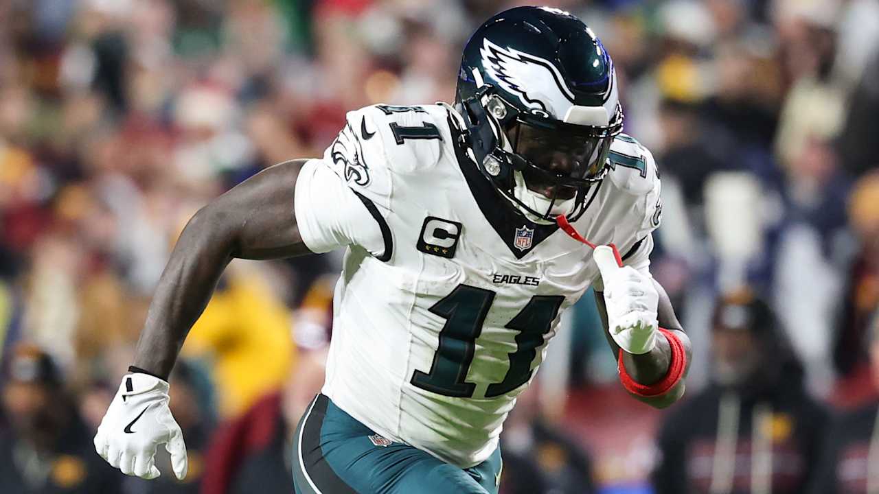 Patriots trade for Eagles WR AJ Brown in blockbuster deal