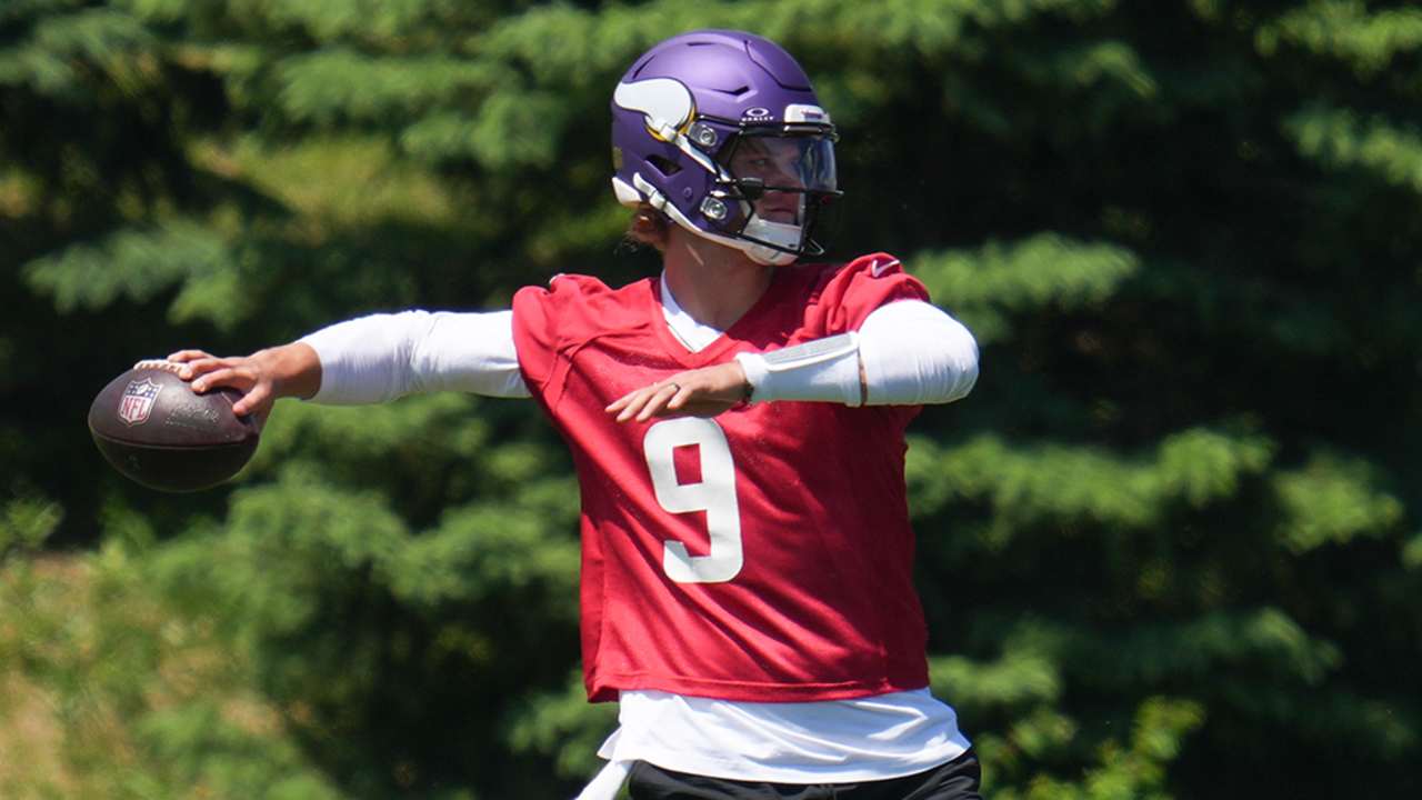 Vikings' JJ McCarthy says QB competition 'out of my control' reps want to stay in Minnesota
