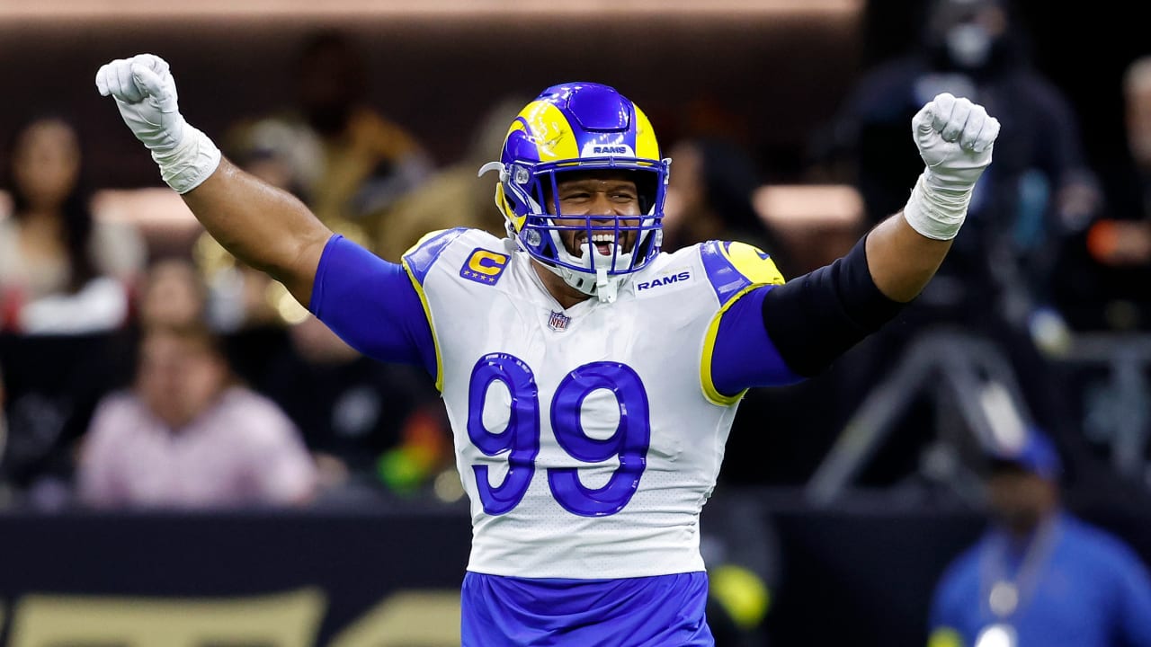 Myles Garrett won't push Aaron Donald's "difficult" return decision with the Rams