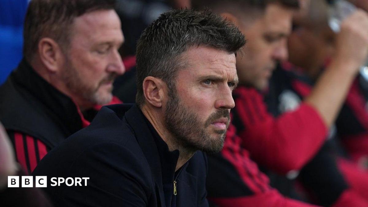Neville calls Manchester United 'pathetic' while Carrick remains hopeful