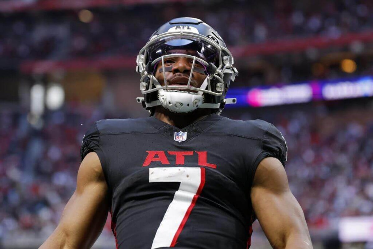 A new way to evaluate NFL QBs. Plus: Ole Miss barely escapes