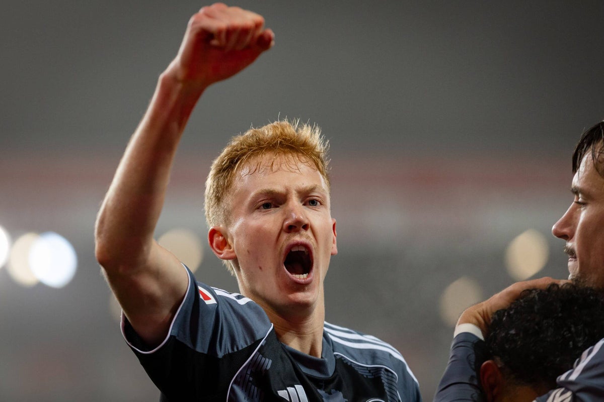 Fulham complete Hugo Larsson transfer from Eintracht Frankfurt