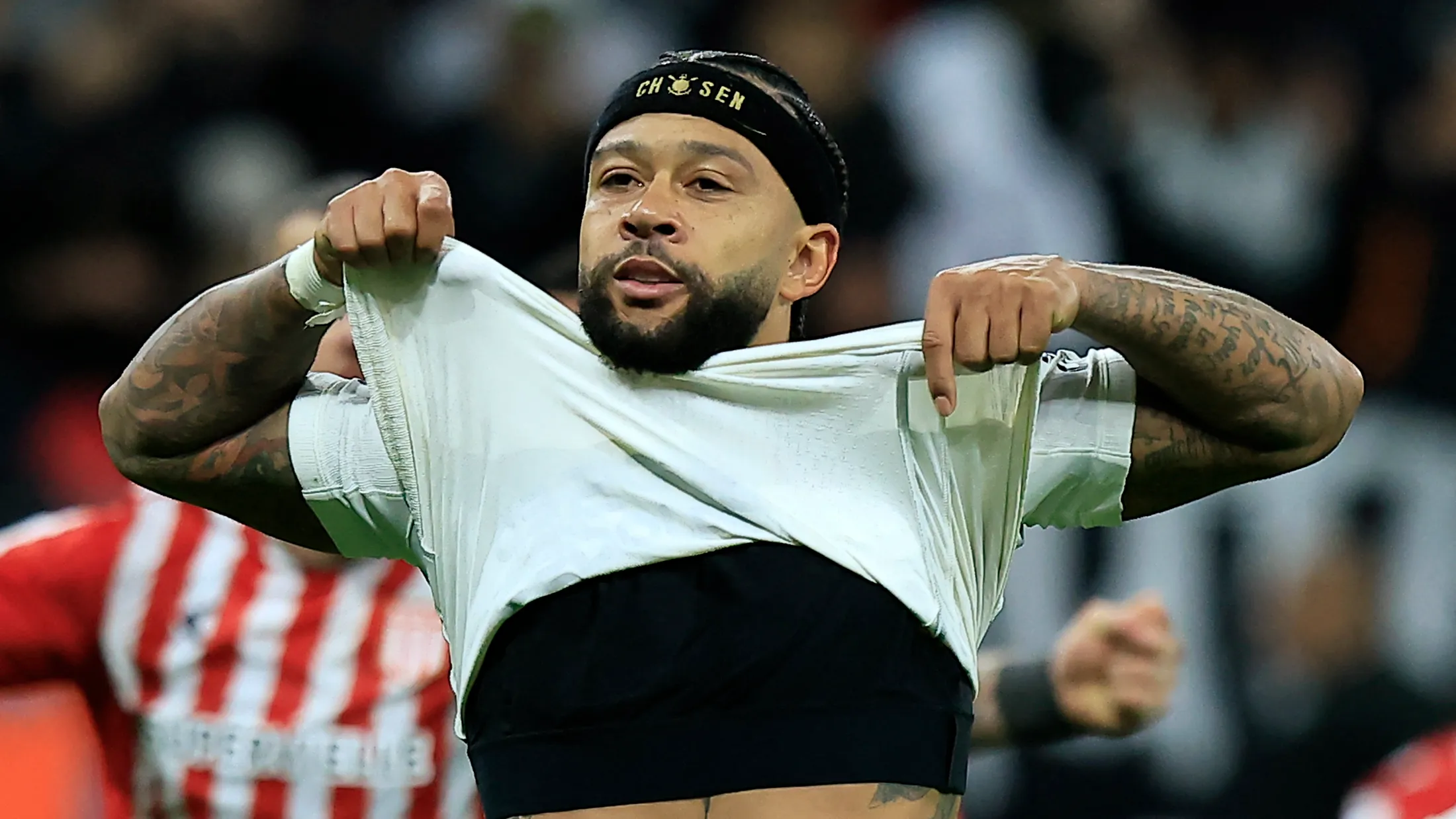 Memphis Depay’s dramatic miss – will he recover?