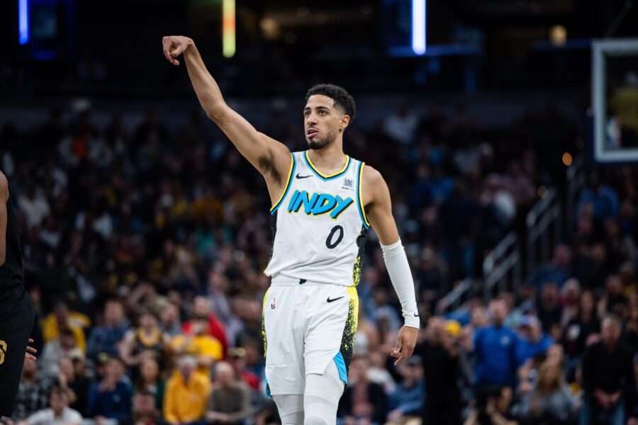 Injury Updates: Haliburton, Curry, Luka, Beal, Bulls, More