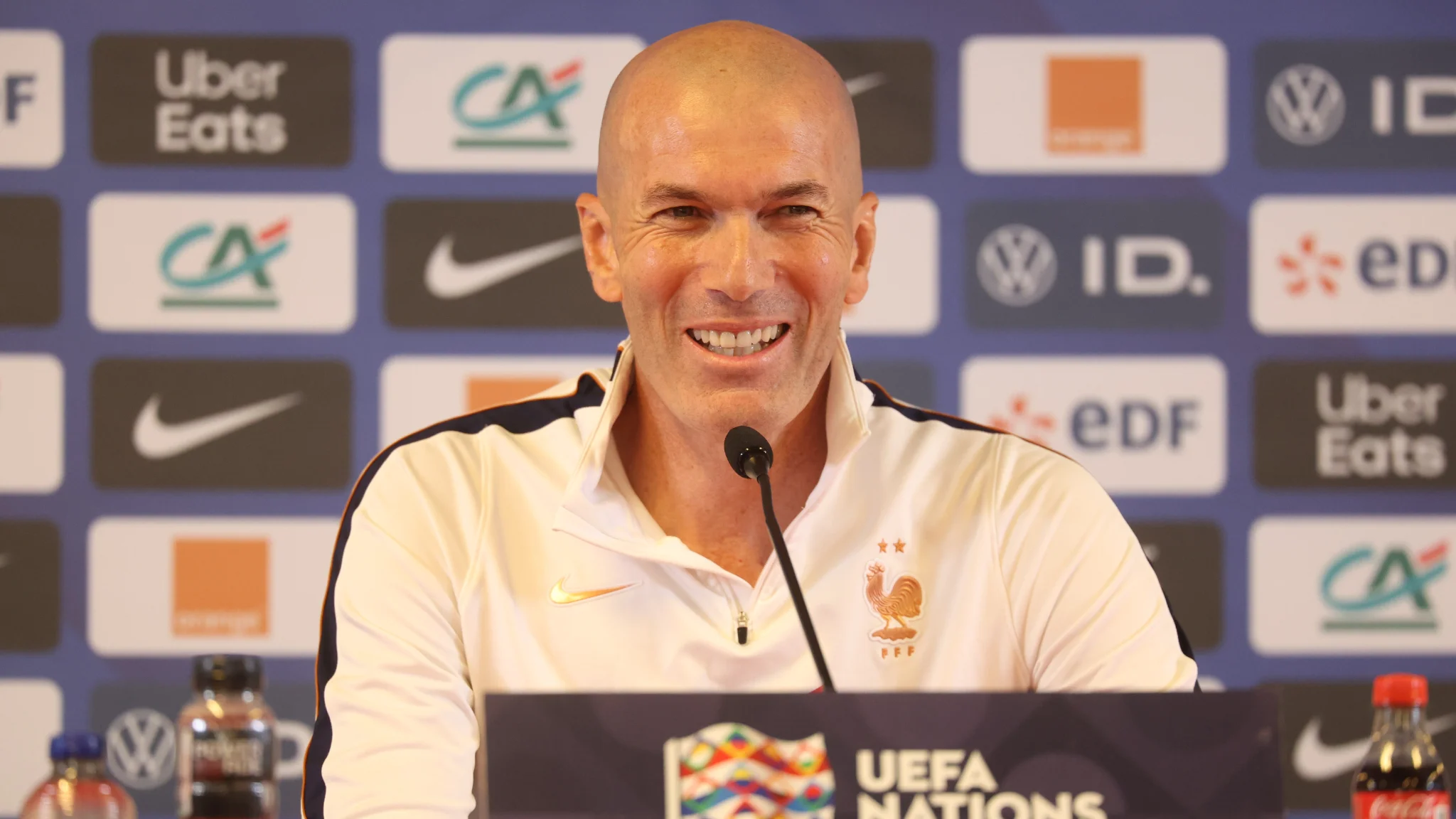 Zidane en grande forme en conférence de presse à la veille de Belgique-France