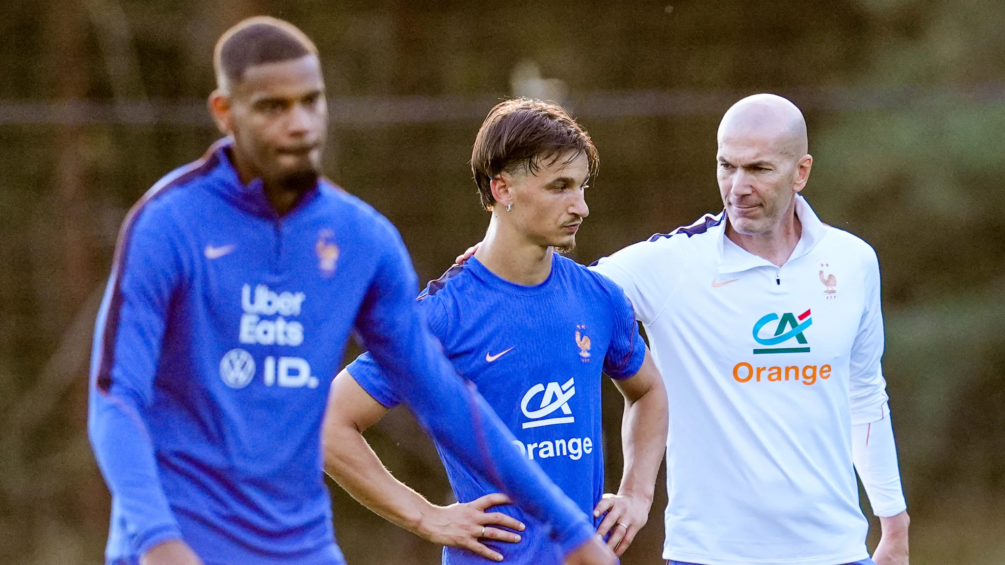 Zidane's first day with the France team: staff introduction, training session, and rookie initiations.