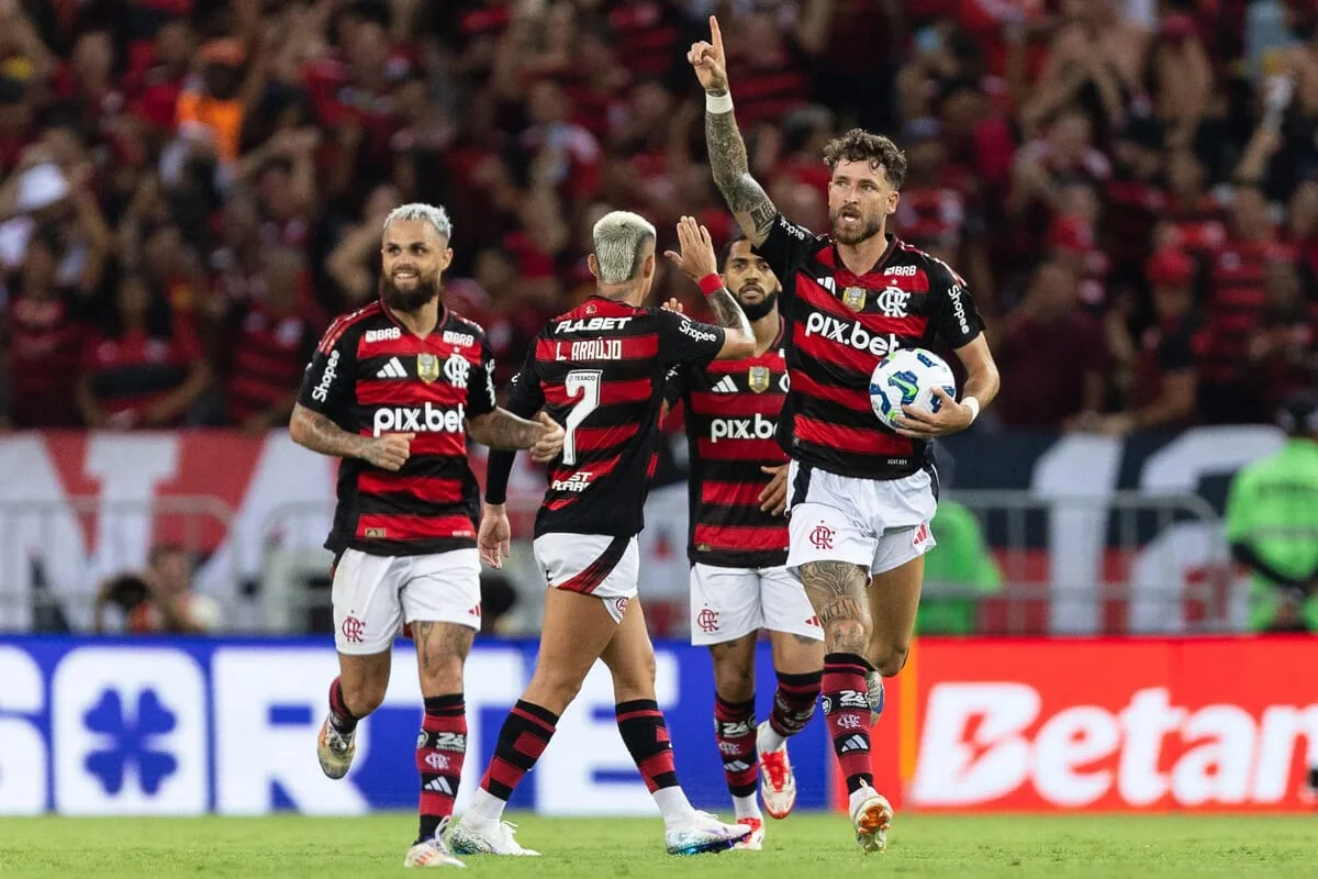 Flamengo vs Independiente del Valle defending a 2‑0 lead in Libertadores quarter‑final second leg