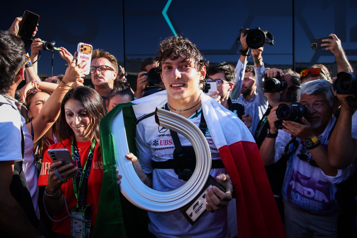 Antonelli's aggressive driving gives Toto Wolff and Mercedes grey hairs