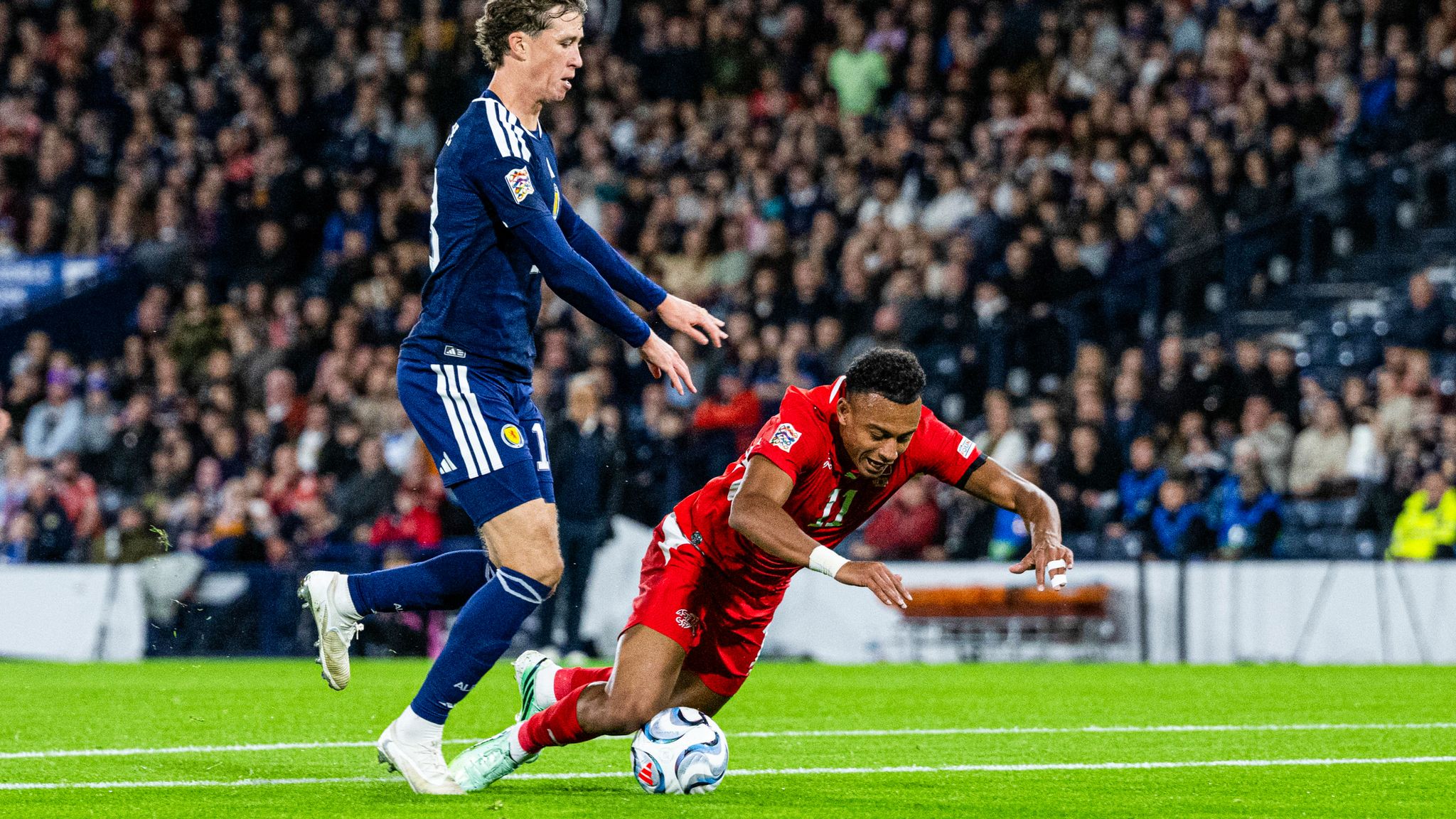 Jack Hendry was red‑carded at 0-0
