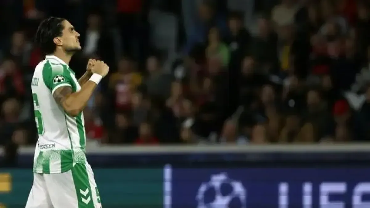 Bartra, Parrott, Abde and Morante returning to Betis training.