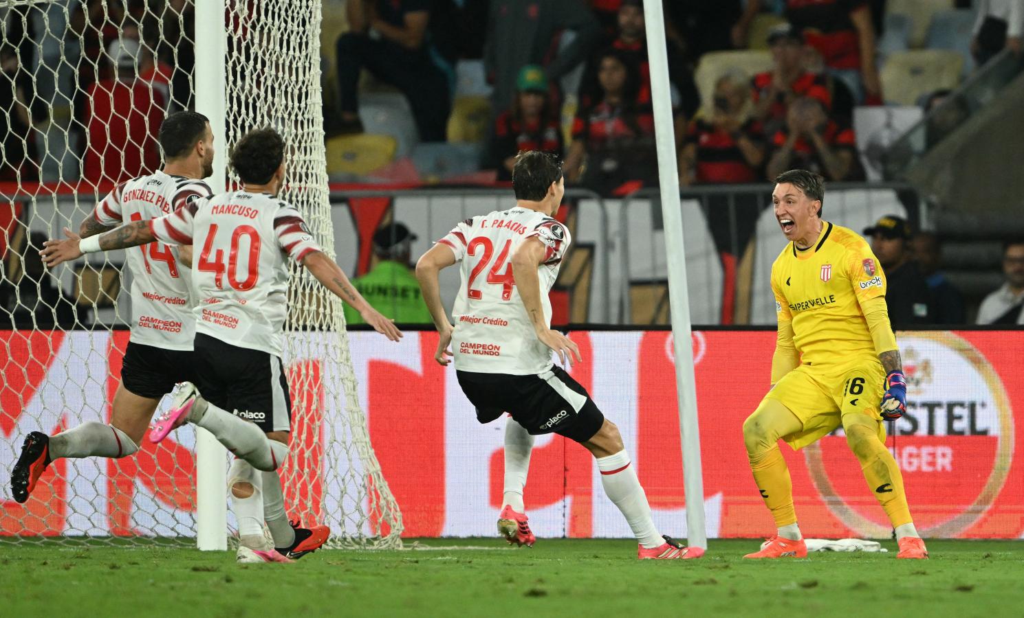 When and who will Estudiantes face in the 2026 Libertadores final?