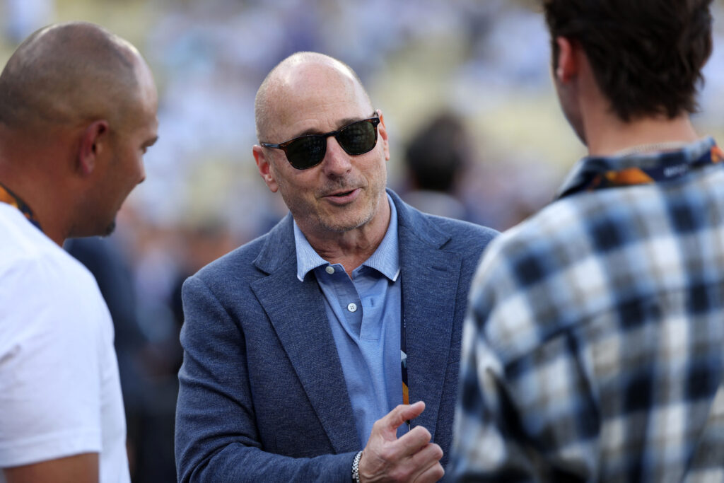 Yankees extend GM Brian Cashman